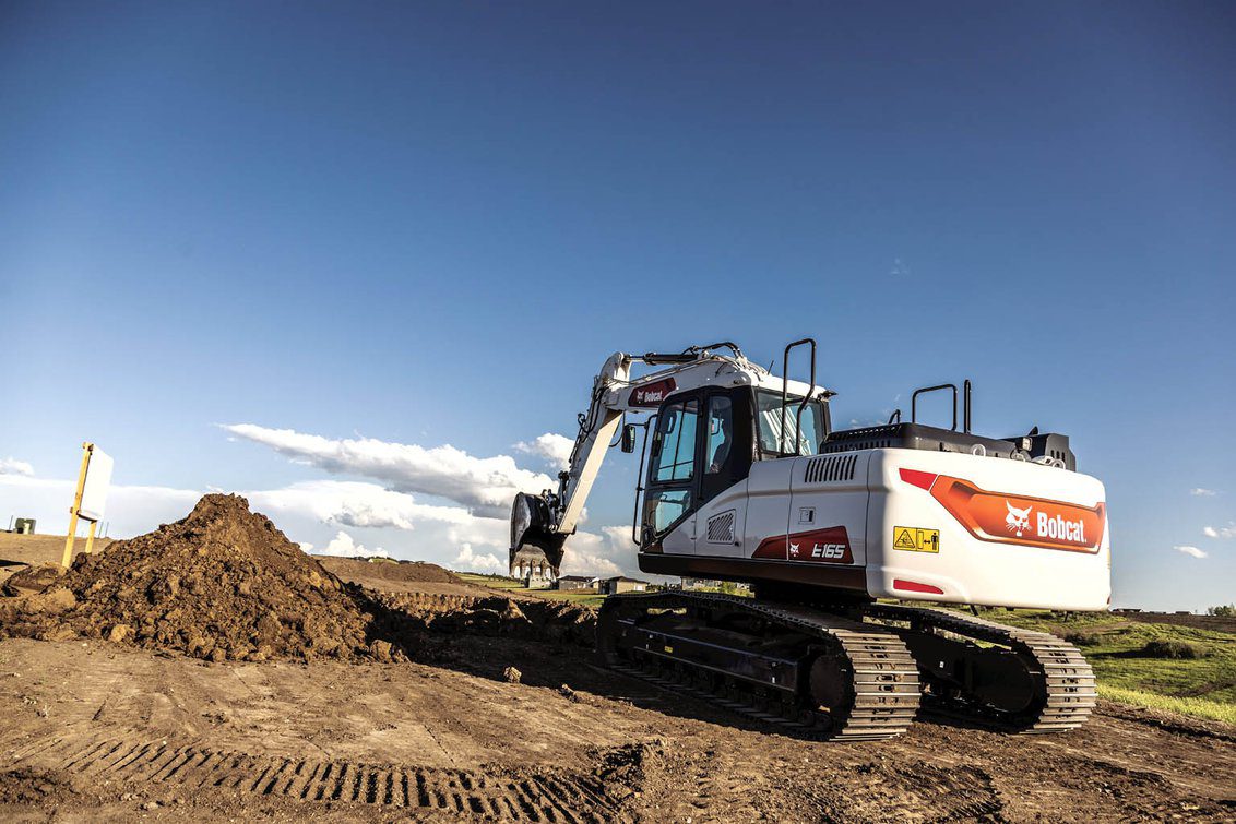 Browse Specs and more for the E165 Large Excavator - White Star Machinery