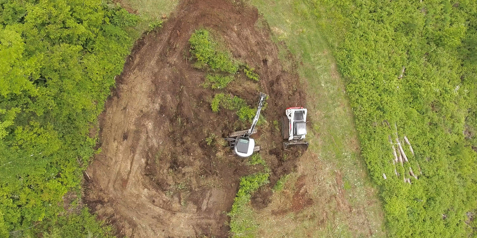 How to Use Bobcat Equipment on a DIY Outdoor Project 